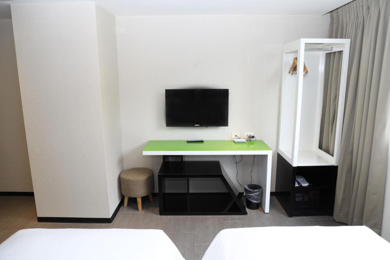Wholesome Hotel Taipeh Exterior foto
